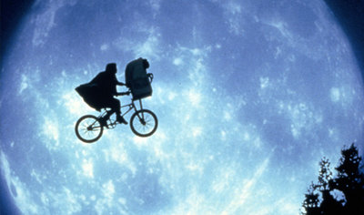 et-moon-560.jpg