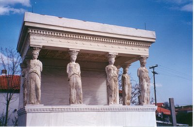 18443621.jpg