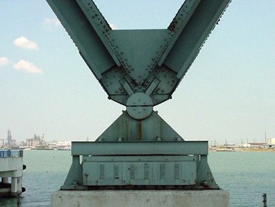 PrecisionismCorpusChristiTXBridgeSupportTE1002.jpg