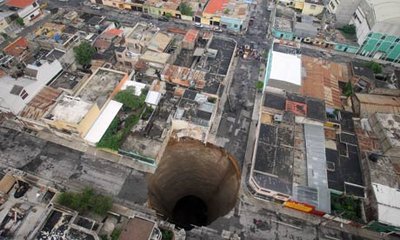 guatemala-city-sinkhole-006.jpg
